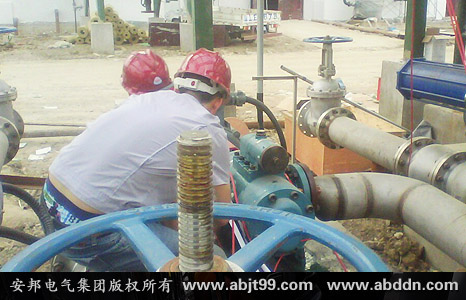 電伴熱系統在化工行業中的應用不影響化學物質性能(圖1) 電伴熱系統在化學工業中運用不會影響化學物質的性能