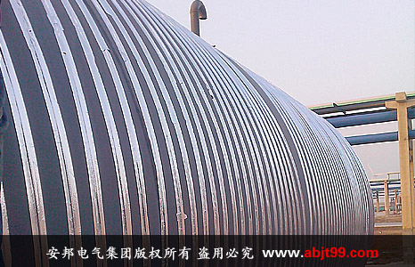 國內(nèi)較大的LNG儲(chǔ)罐 采用落地電伴熱式承臺(tái)(圖2)